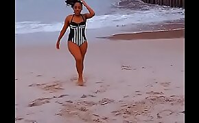 Big booty Skopie SA enjoying her body at the beach