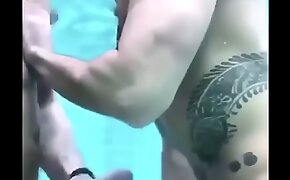 Underwater cum and masturbation 