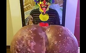 Victoria Cakes give Gibby The Clown a great birthday present