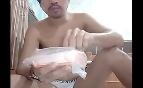Asian guy naked shower in live