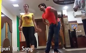 Hot Akshara Singh Dance Rehearsal and shaking boobs