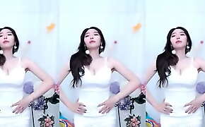 Jeehyeoun sexy dance in white dress