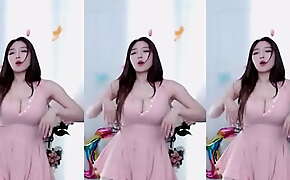 Jeehyeoun sexy dance in pink dress #1