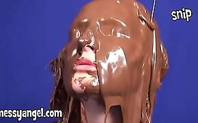 chocolate en la cara ummhh