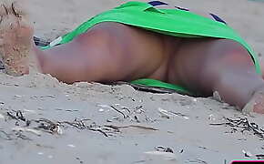 Voyeur hidden cam -  Girl on a nude beach in Italy!