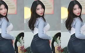 Big tits Korean streamer Jeehyeoun jiggling