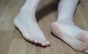 foot teasing