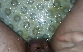 pissing in tub playing with my micropenis