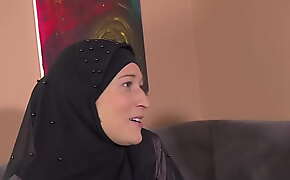 Hot woman in a hijab gave a blowjob to an unknown