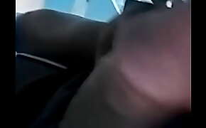 Voici une petite partie de la vidéo nue d'un Policier Ivoirien Mr : Zero Faute Kilo