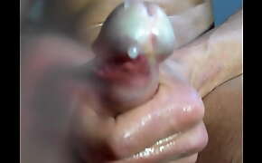 Closeup : Spraying a cumload in your face