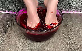 Solely Footings ASMR Gelatin Food Foot Play Watch sexy feet with toe rings play in gelatin