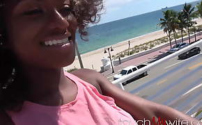 Gorgeous Ebony Wife Finds a Fuck Hang out with Beyond Beach and xxx  Swallows