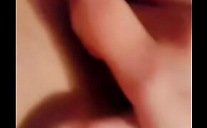 Chica masturbándose le encanta mandar vídeos a casados