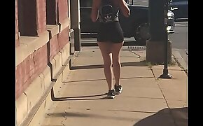 Publicly ass at street