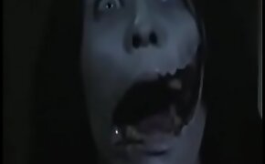 A MULHER DA B    RASGADA 1 - filme de terror japonês legendado em português